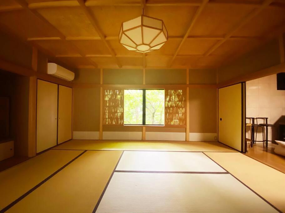 Appartement 绿之村豪華な天然温泉リゾートマンション 和モダンと和の融合 Bbq を満喫 山林の湯の風雅 *